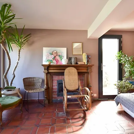 Holiday home 7 Avec Grande Piscine A 600 M De La