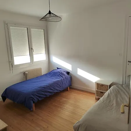 7 Avec Grande Piscine A 600 M De La *