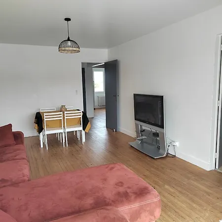 7 Avec Grande Piscine A 600 M De La Holiday home