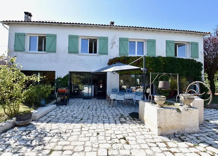 7 Avec Grande Piscine A 600 M De La Holiday home