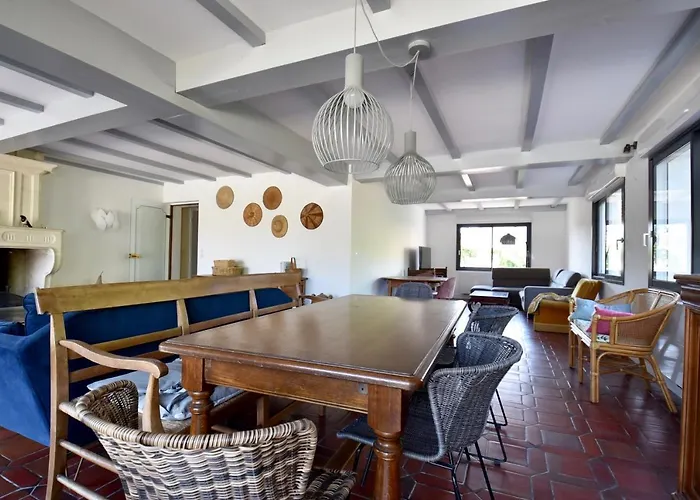 7 Avec Grande Piscine A 600 M De La Holiday home Royan